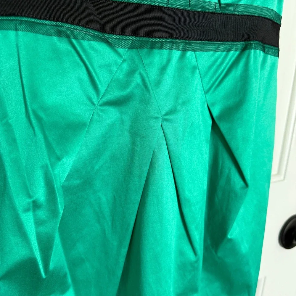 NWT BCBG Max Azria 6 Emerald Green Mini Dress Pleats Black Ribbon Cocktail Party